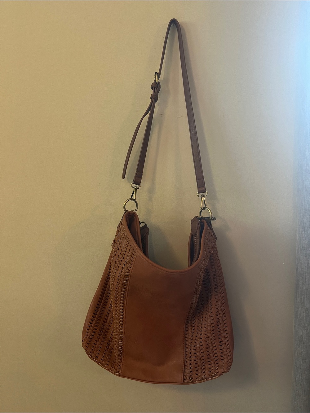 Antik Kraft Tan Woven Leather Shoulder Bag